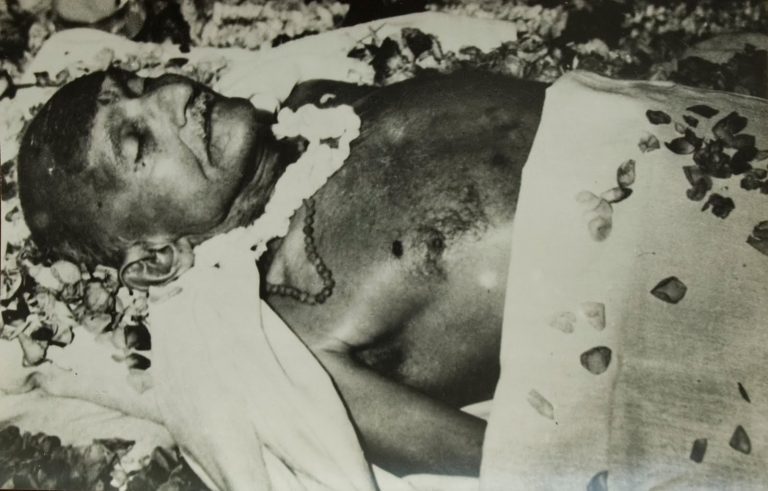 महात्मा गाँधी की  हत्या की पुन: जांच आवश्यक