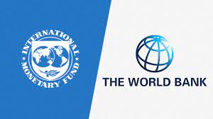 अंतरराष्ट्रीय मुद्राकोष एवं विश्व बैंक ने गरीबी में आई कमी के लिए भारत को सराहा