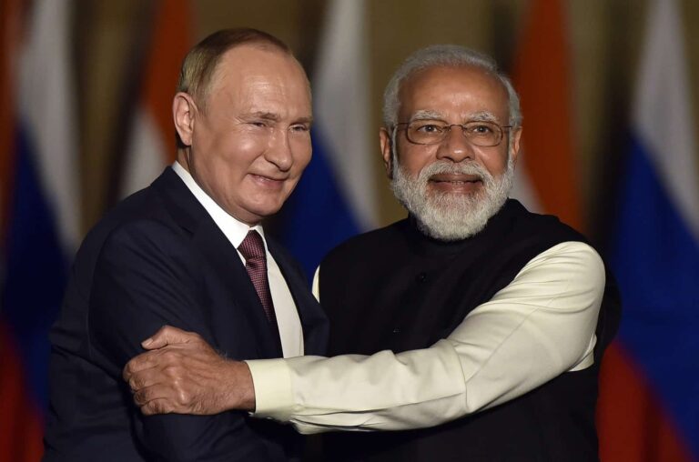भारत-रूस मित्रता को जीवंतता देने का सार्थक प्रयास